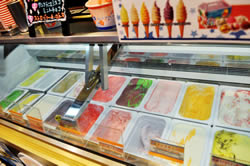 ブルーシール 池袋サンシャインシティ店 様のアイスクリーム